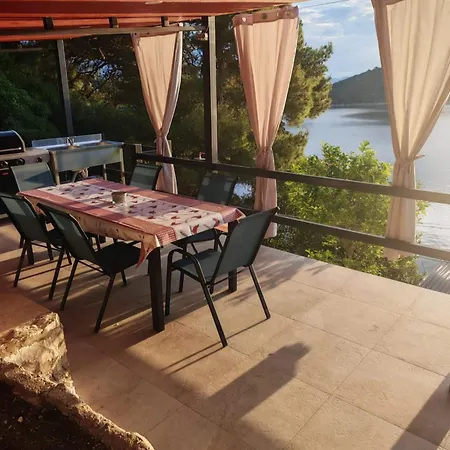 House - Two-bedroom With Terrace And Sea View