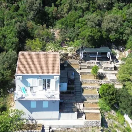 Διαμέρισμα House - Two-bedroom With Terrace And Sea View